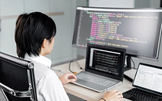 海宁 ,php声明和调用变量的符号是什么？